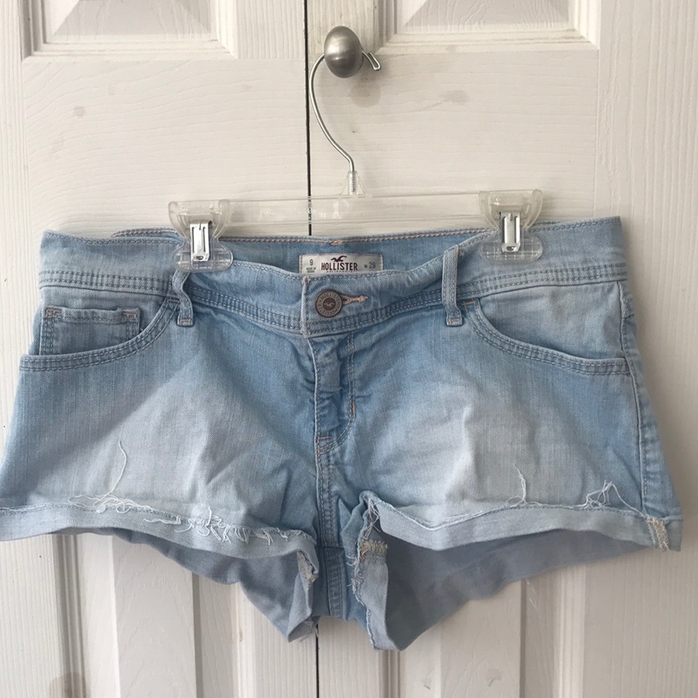 Hollister low rise light wash jean shorts